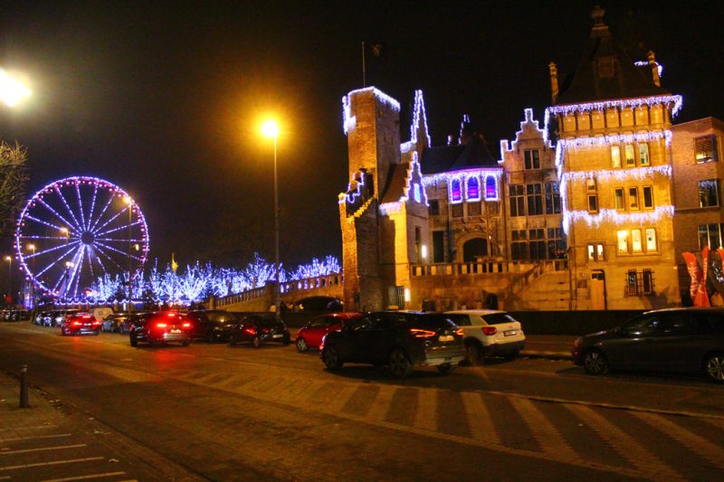 Het Steen en Steenplein kerstmarkt Antwerpen