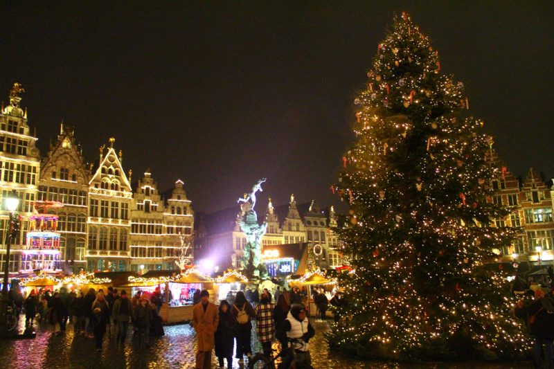 Kerstboom Grote Markt Winter in Antwerpen 2022