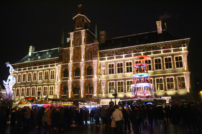Stadhuis Winter in Antwerpen 2022