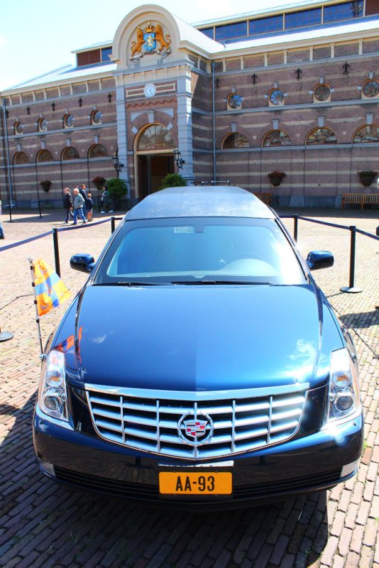 Cadillac DTS Limousine Koninklijke Stallen Den Haag