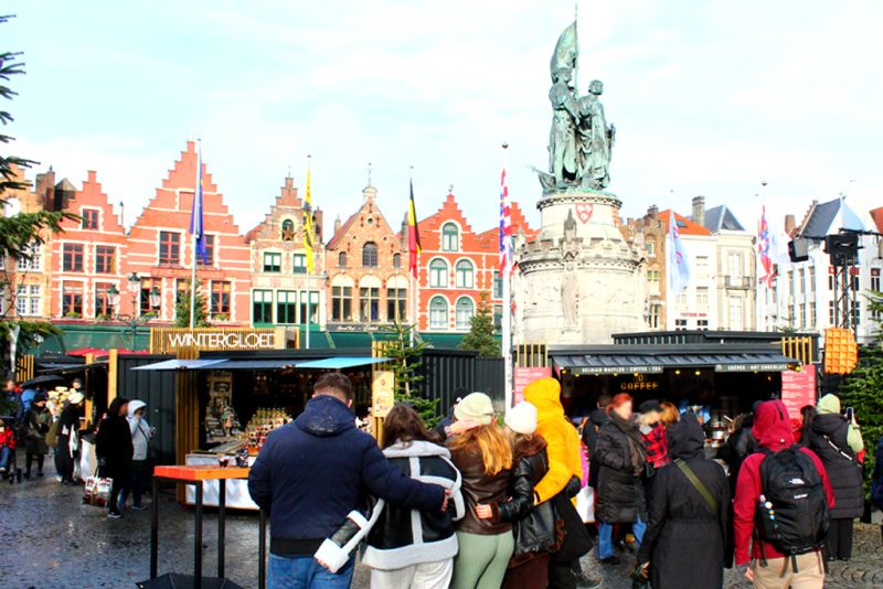 Kerstmarkt Grote Markt Brugge 2023