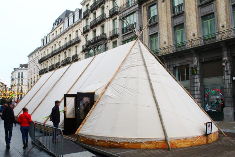 Shaputuan-tent Auguste Ortsstraat Brussel Winterpret 2023
