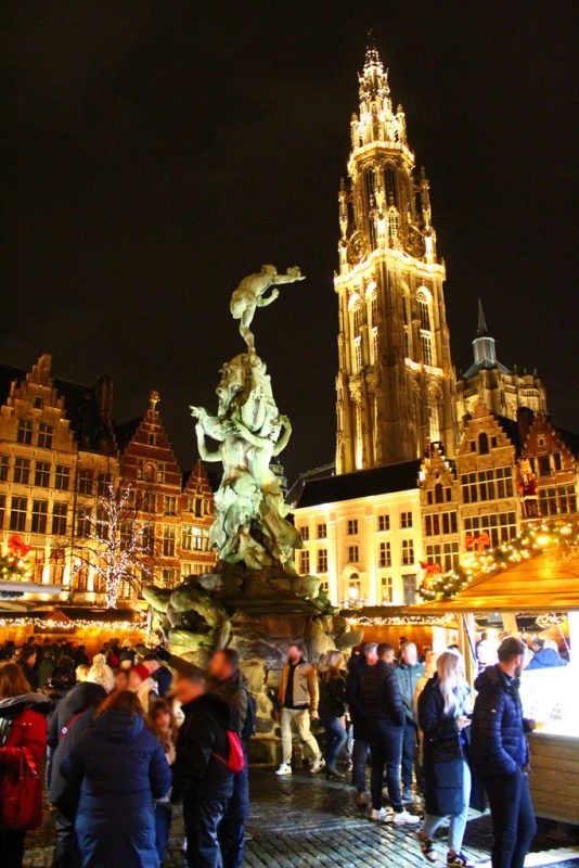 Grote Markt Winter in Antwerpen 2023