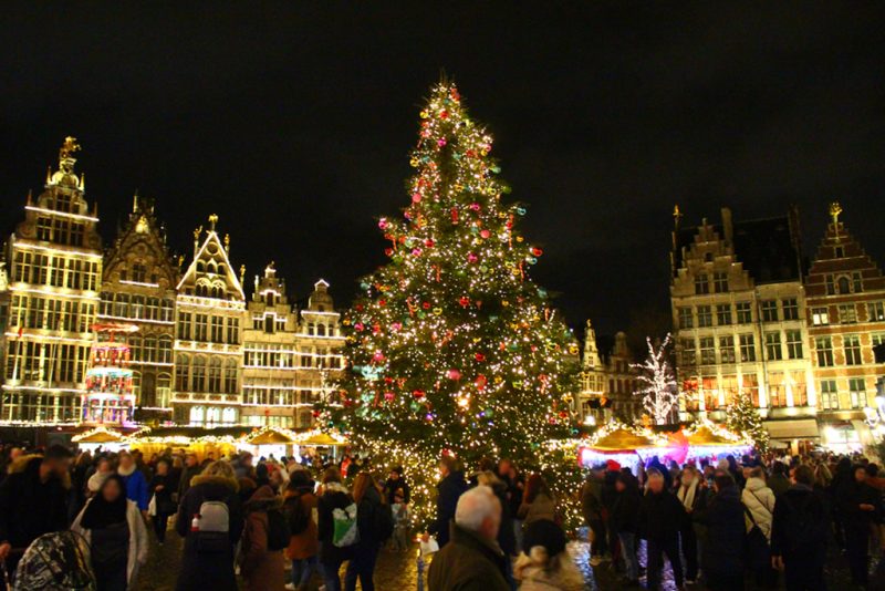 Grote Markt kerstmarkt Winter in Antwerpen 2023