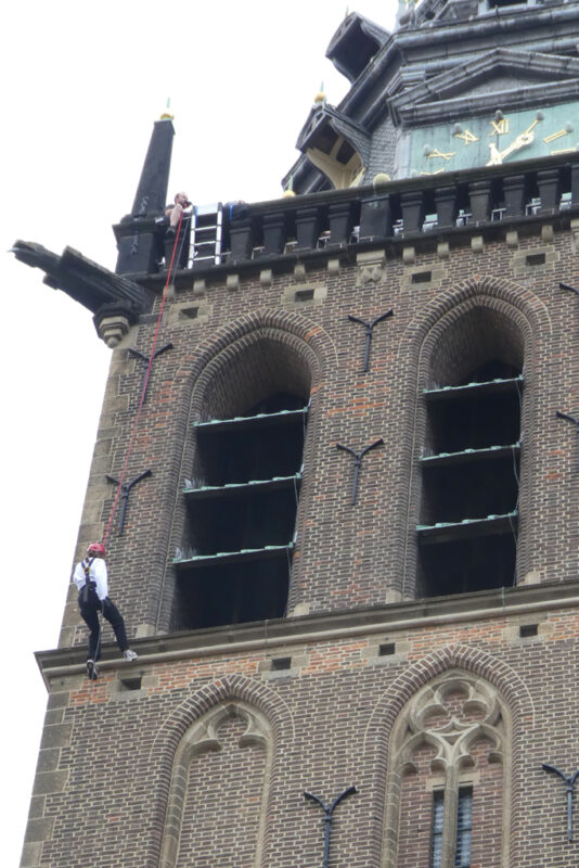 Abseilen toren Stevenskerk Nijmegen Vierdaagsefeesten 2026